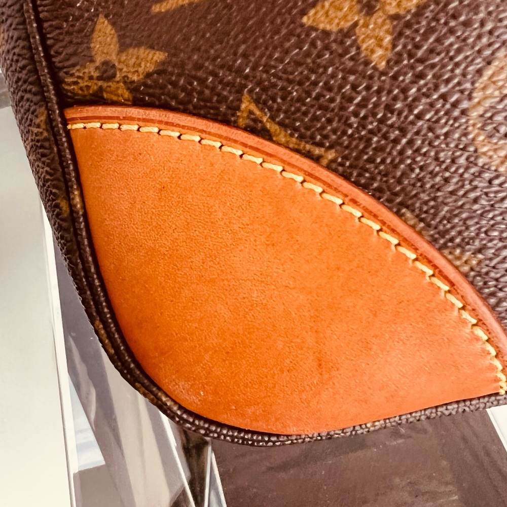 Authentic Louis Vuitton Monogram Bolougne 30 - Picture 14 of 16